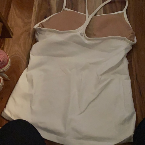 Lululemon - Picture 2 of 2